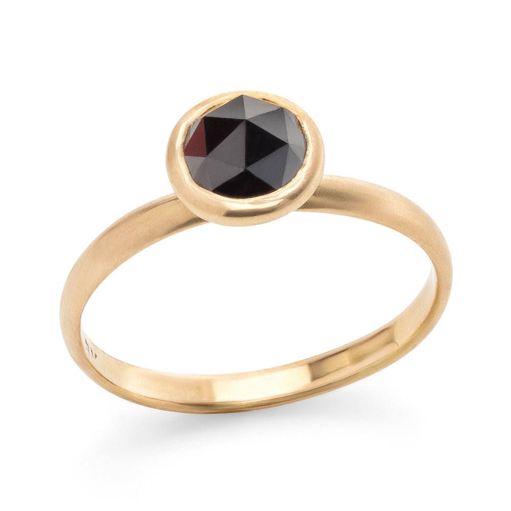 
                      
                        Kelsey Ring with black diamond in 18k yellow gold
                      
                    