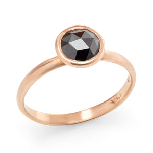 
            
                Load image into Gallery viewer, Kelsey Ring with black diamond in rose gold
            
        