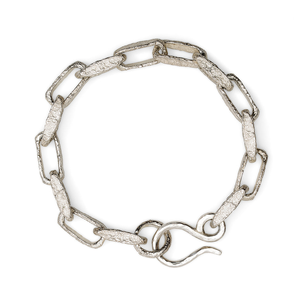 
            
                Load image into Gallery viewer, Desmond Bracelet in sterling silver
            
        